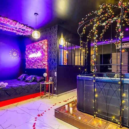 Love hotel Sweet Secret's Jacuzzi *