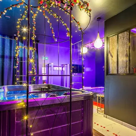 Sweet Secret's Jacuzzi Love hotel *