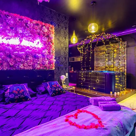 Sweet Secret's Jacuzzi